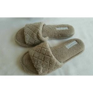 Charter Club beige tan memory foam slippers size S
